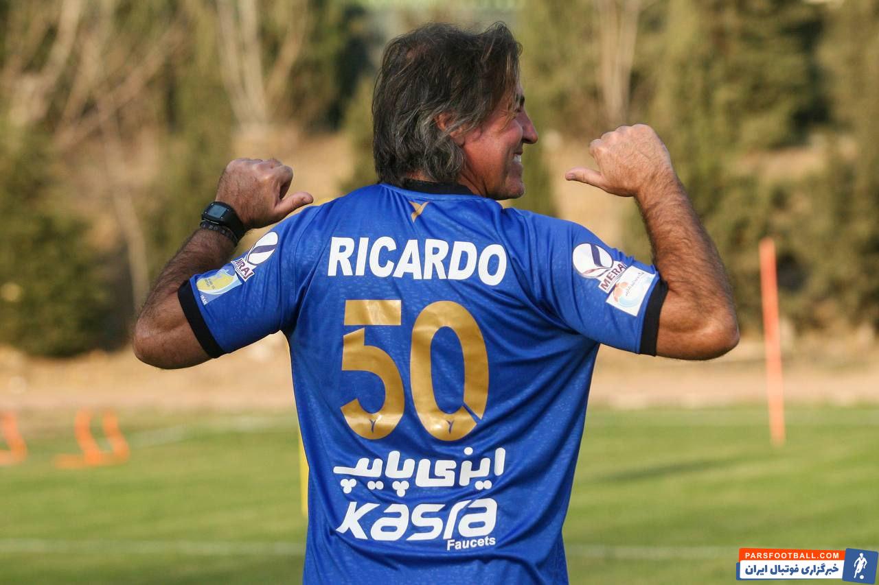 پیراهن شماره 50 ، هدیه باشگاه استقلال به ریکاردو ساپینتو