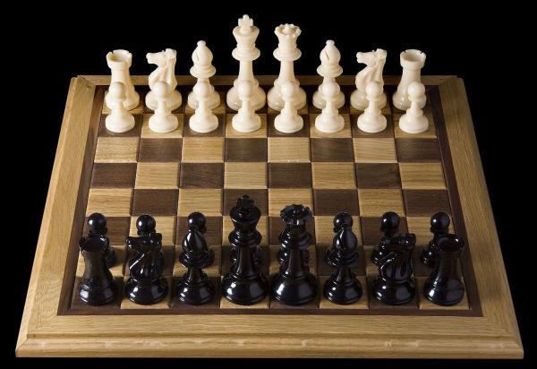 play-chess-3201